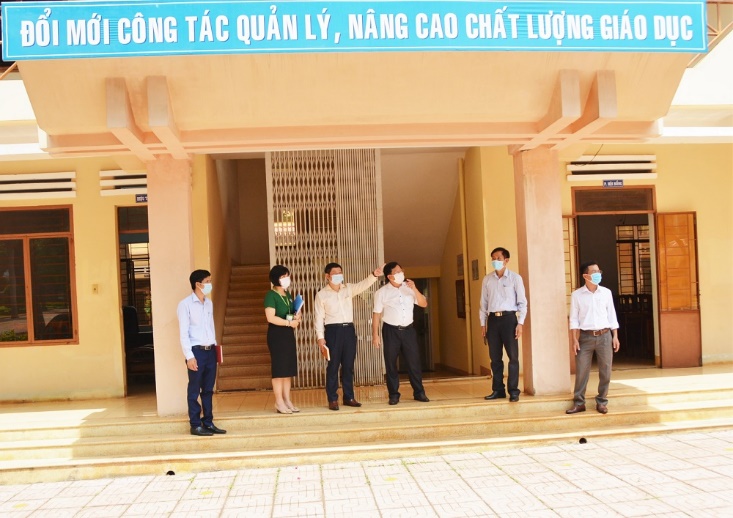 TP. Buôn Ma Thuột: Công tác phòng, chống dịch COVID-19 cho đợt thi vào lớp 6 tại Trường THCS Phan Chu Trinh đảm bảo an toàn là hàng đầu.