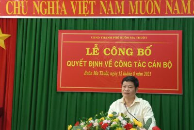 Công bố Quyết định Hiệu trưởng trường THCS Phan Chu Trinh, thành phố  Buôn Ma Thuột nhiệm kỳ 2021-2026